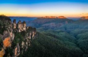 Three Sisters Walk